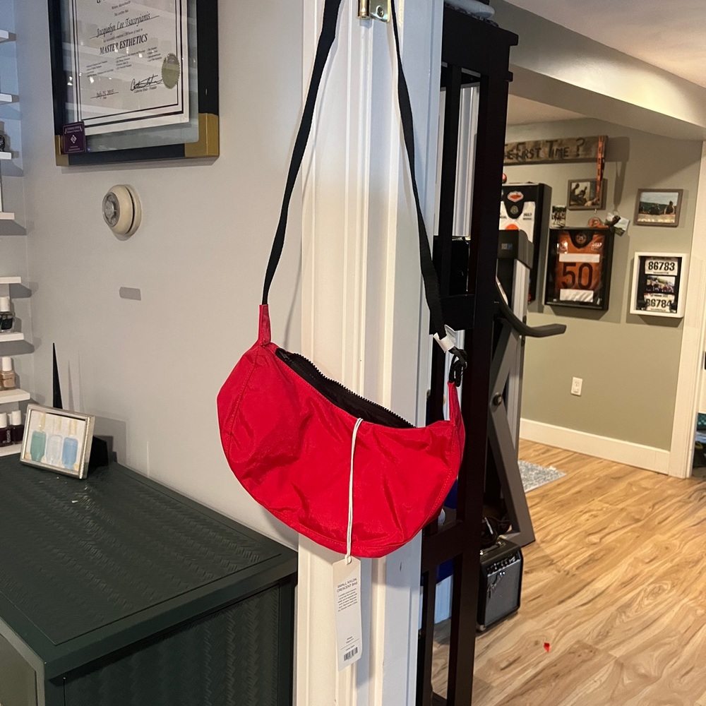 Baggu Red Small Crescent